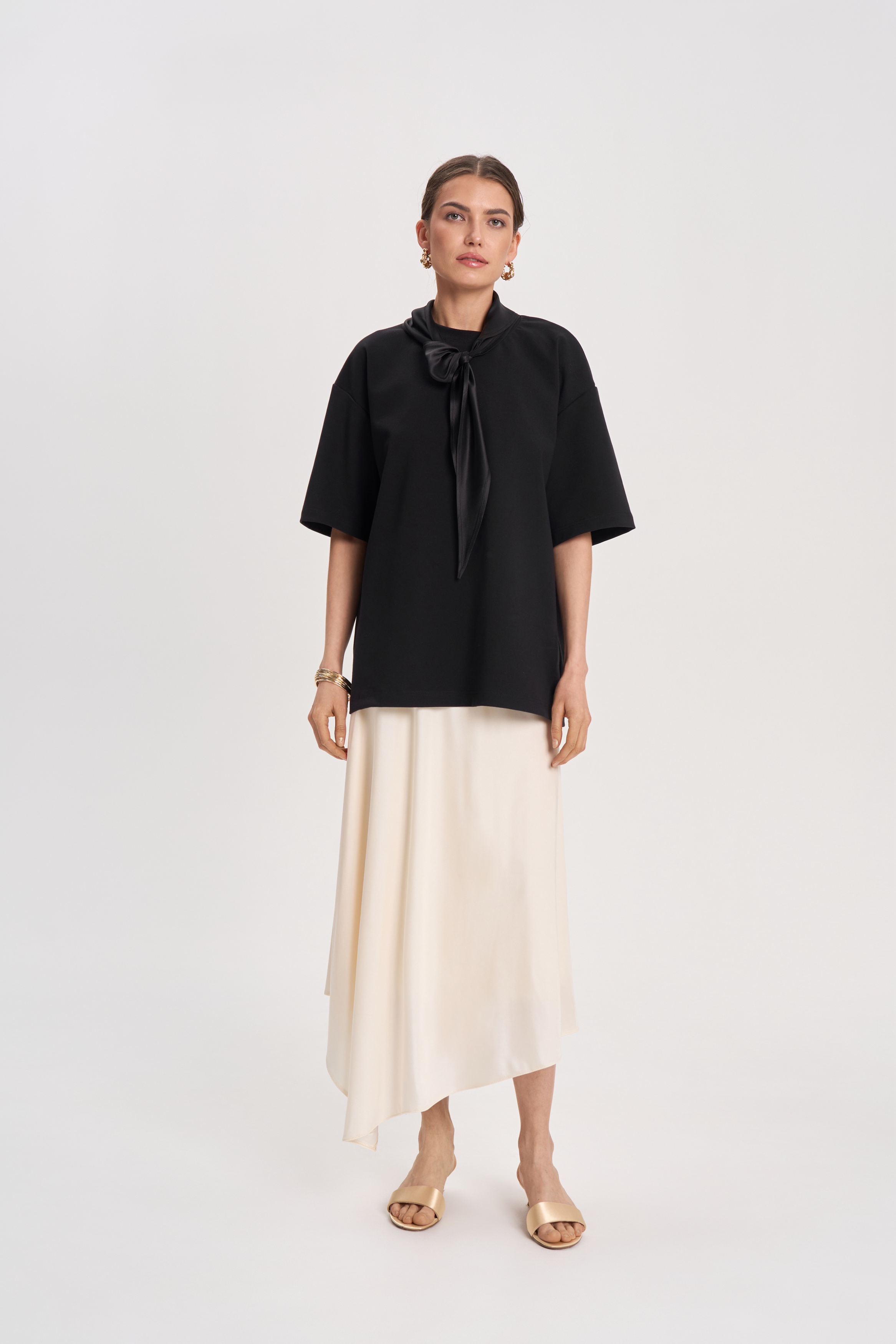 Футболка с шелковым воротничком