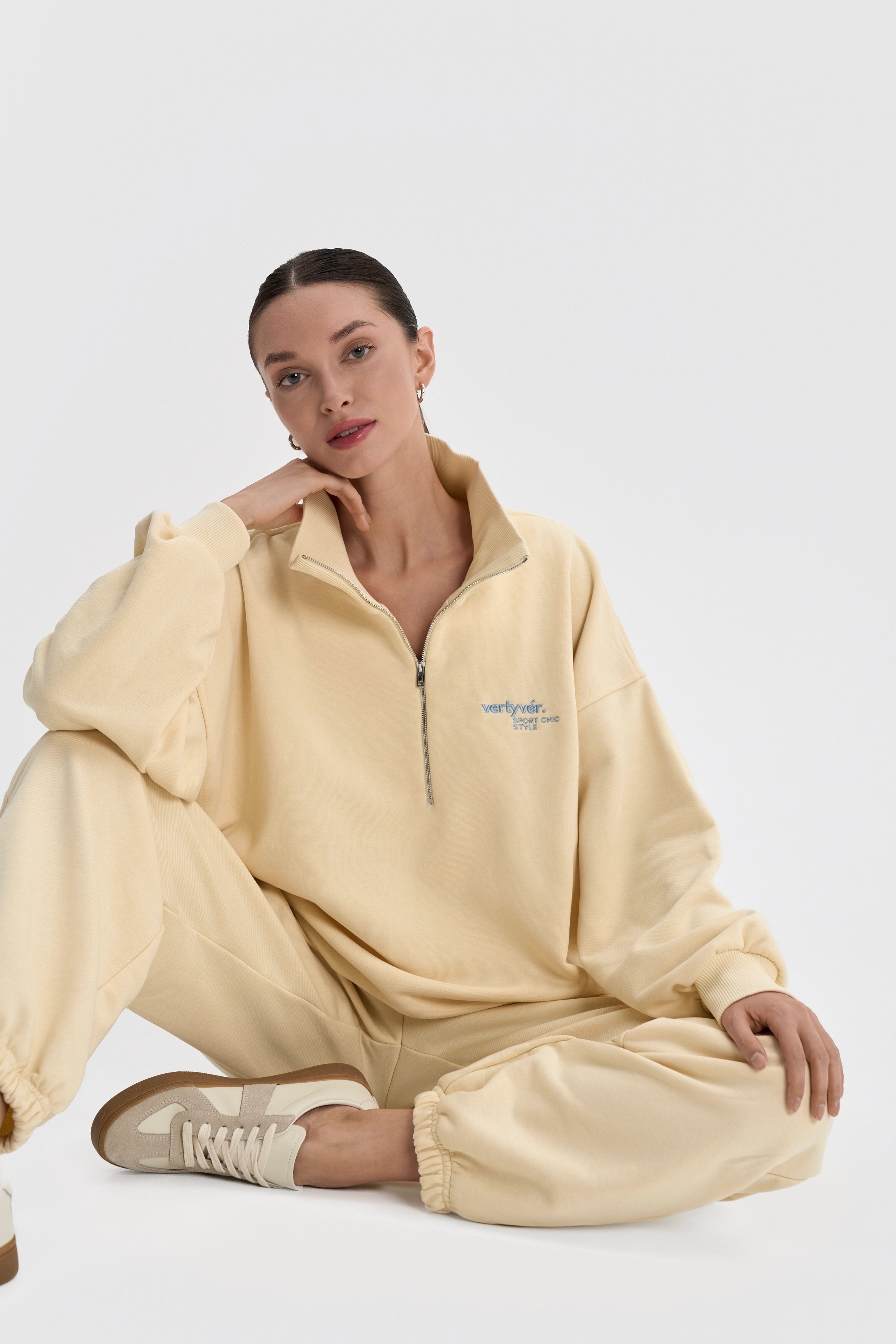 Свитшот Crème