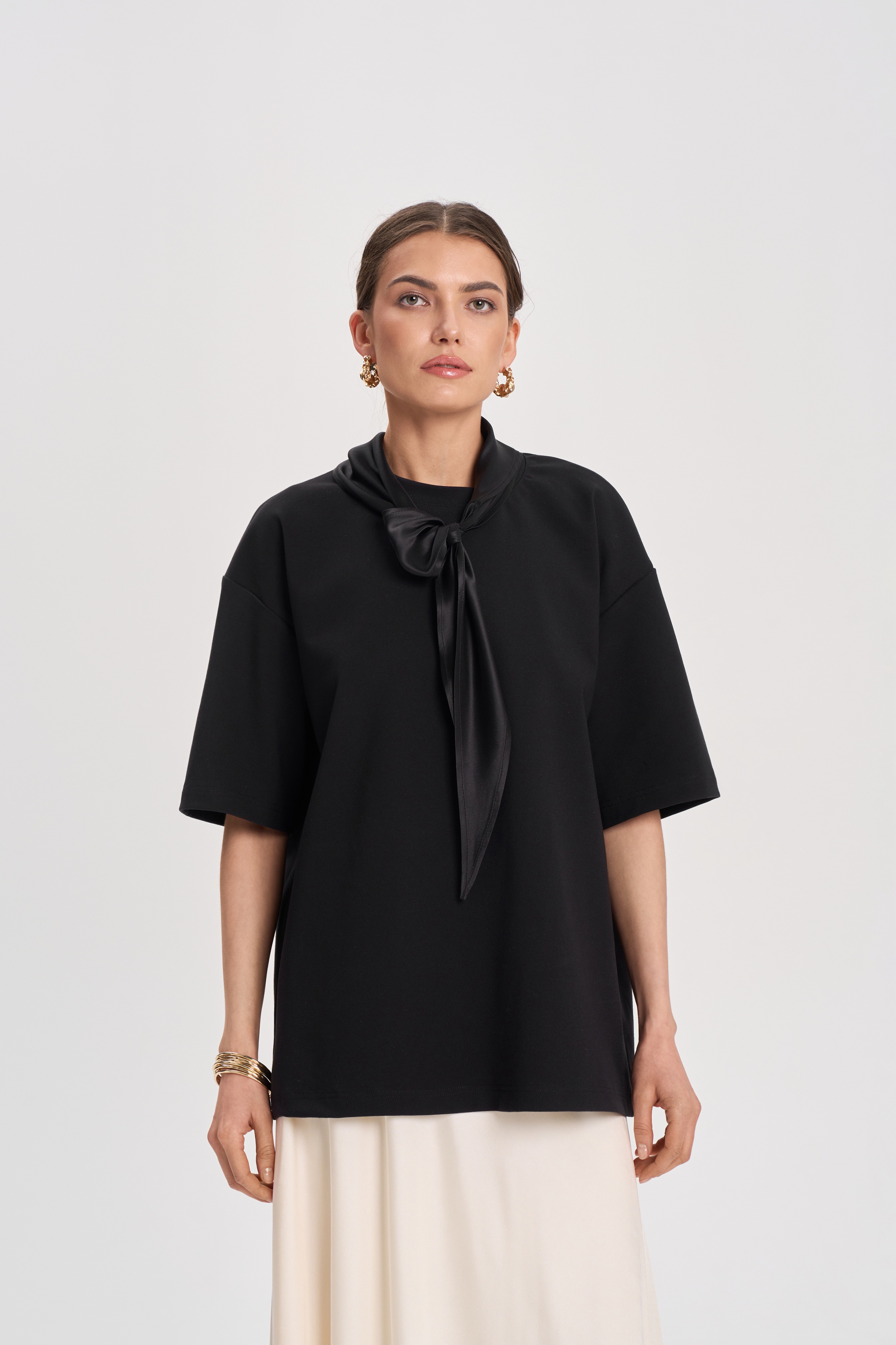 Футболка с шелковым воротничком