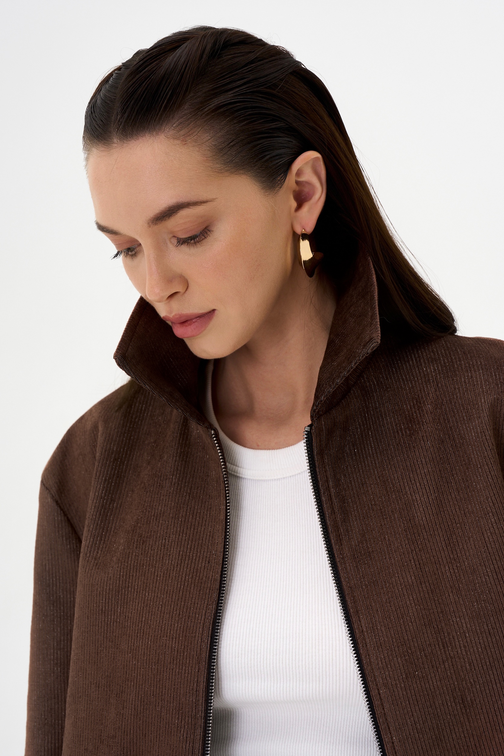 Бомбер из вельвета