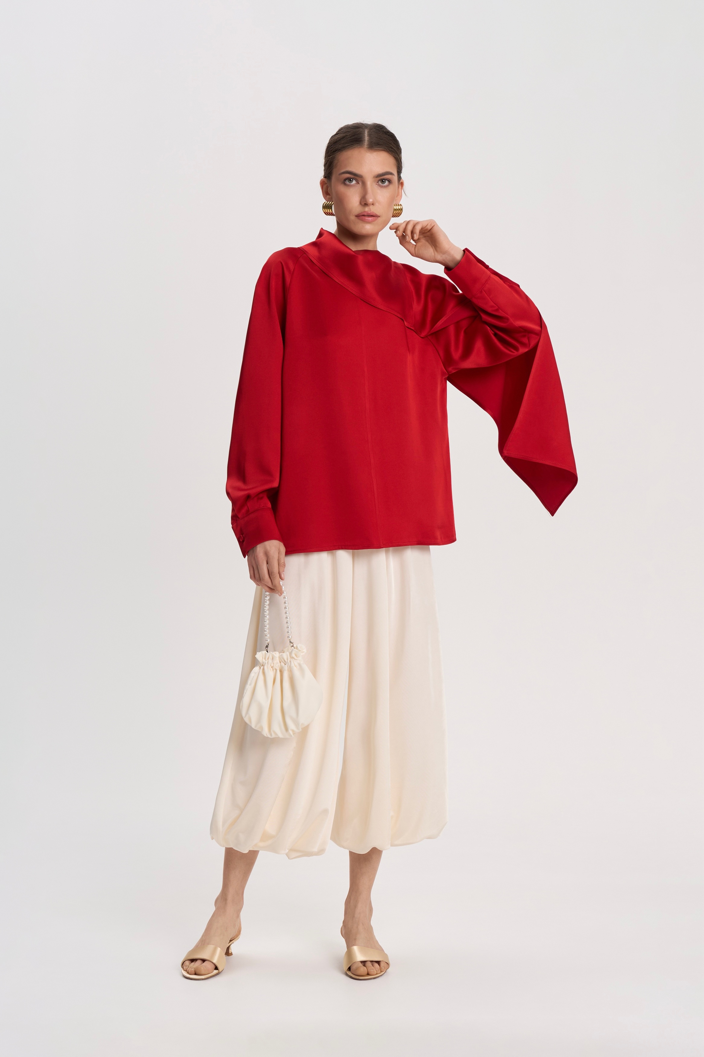 Блузка Red Queen