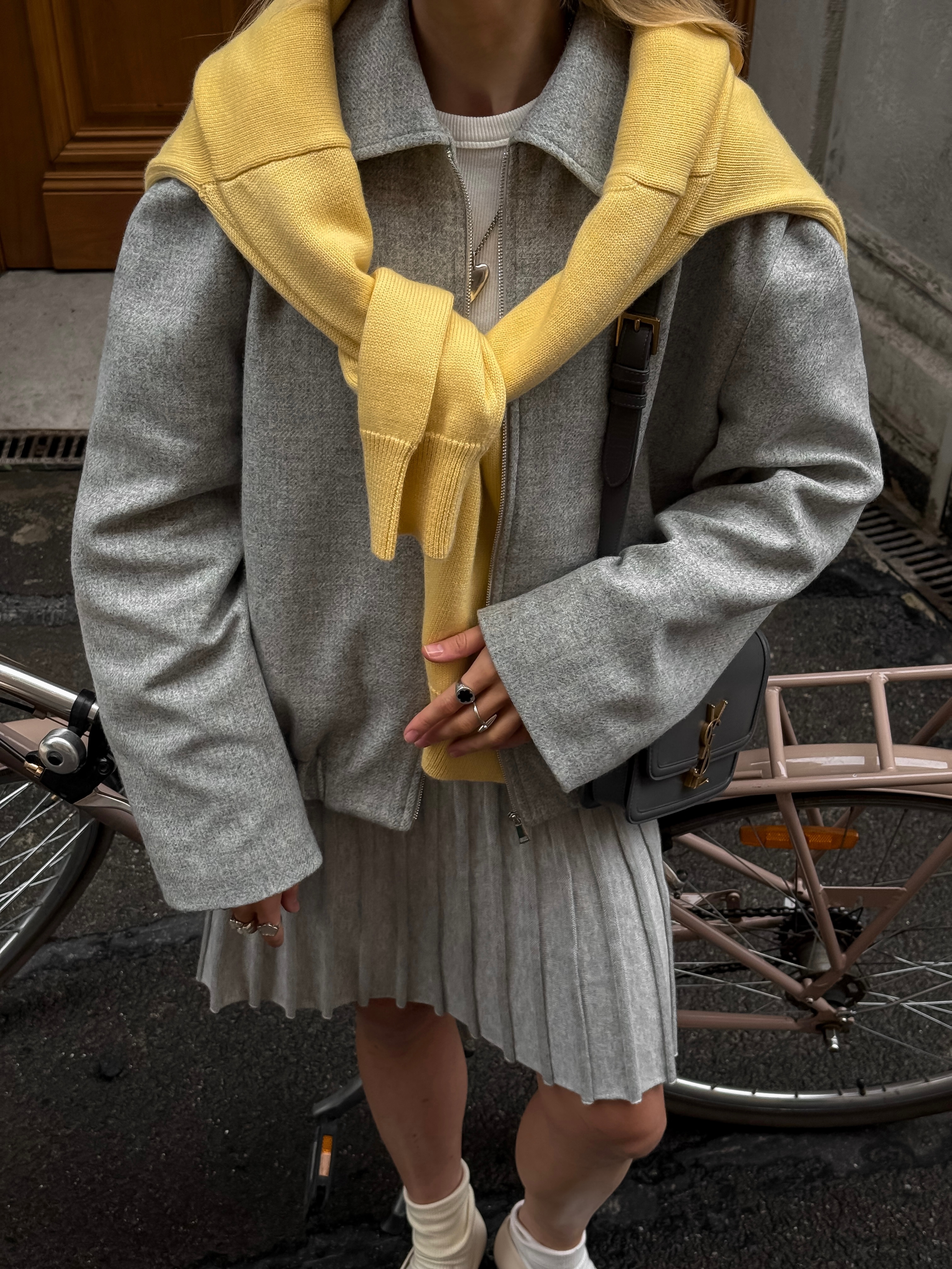 Бомбер из шерсти