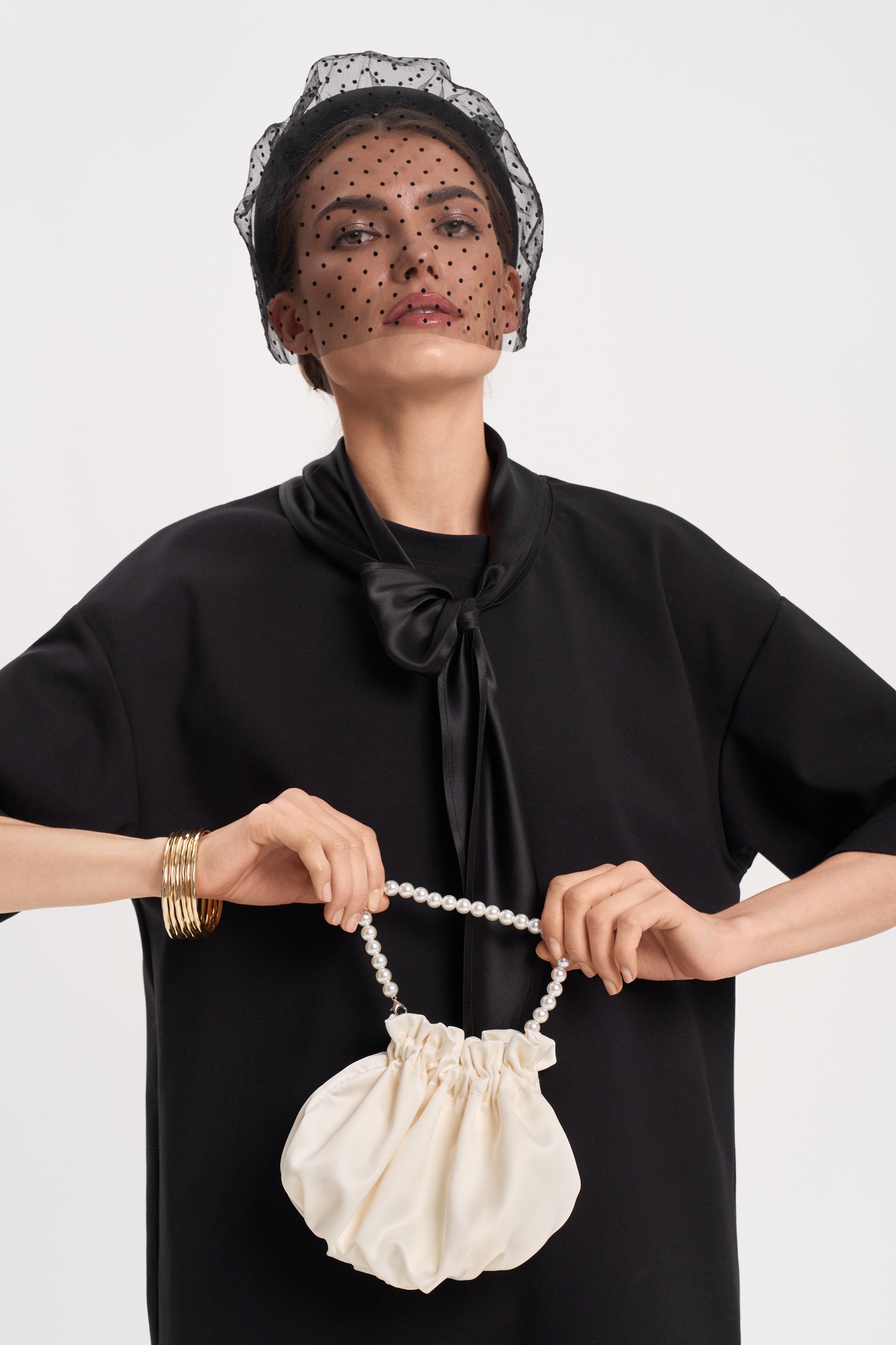 Футболка с шелковым воротничком