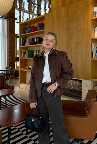 Бомбер из вельвета