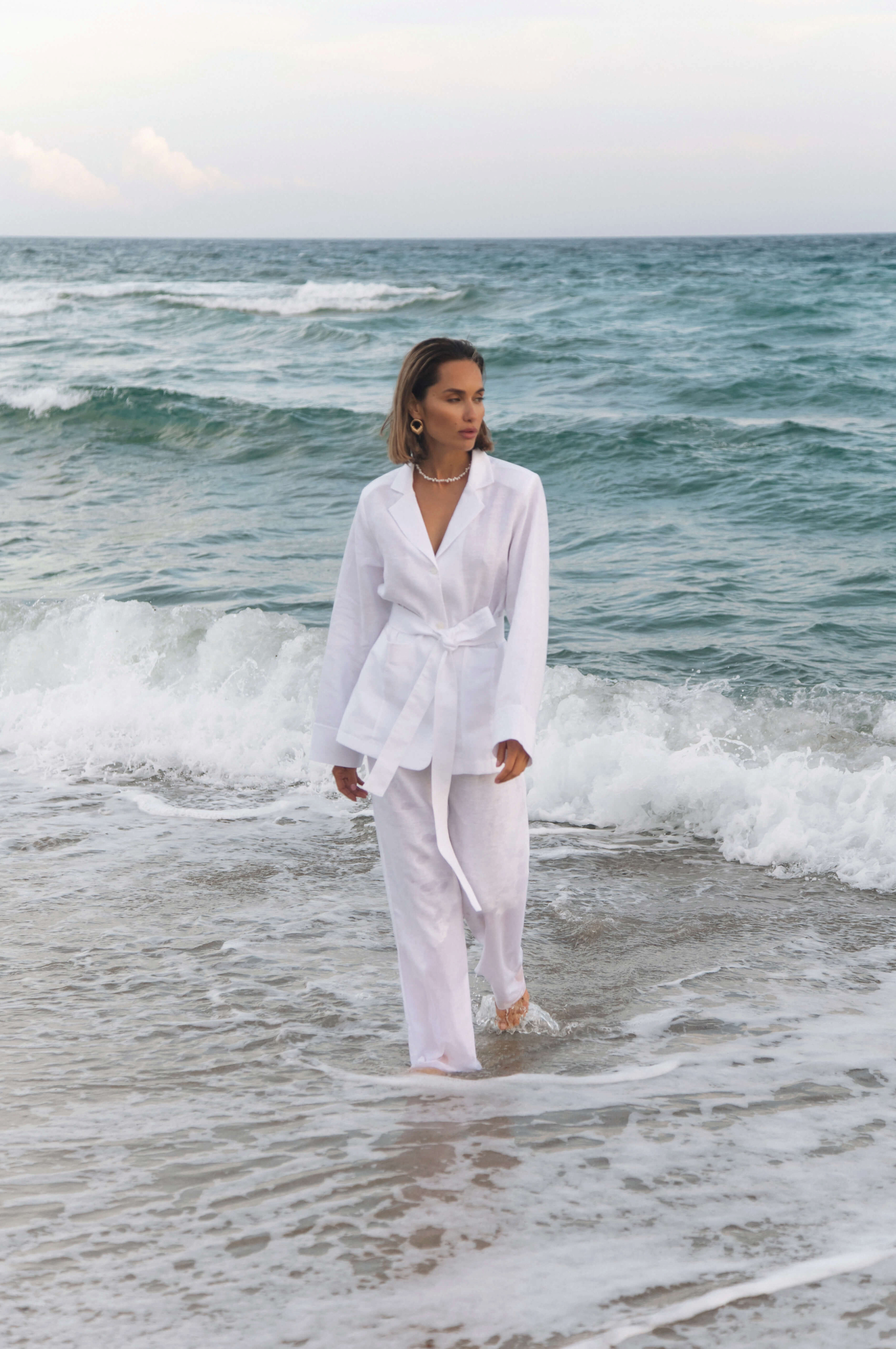 Костюм с брюками Blanc Костюм с брюками Blanc